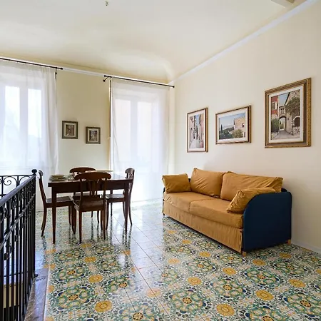 Blondie Διαμέρισμα